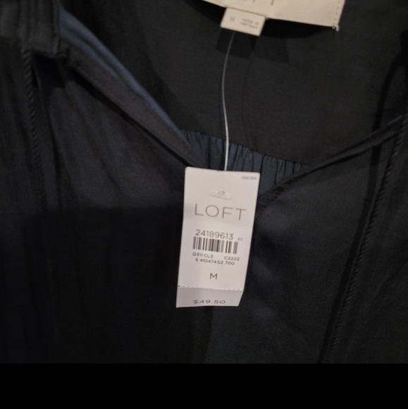 NWT Loft BLACK flowy V neck Top with tassel ties womens SZ Med. - Picture 5 of 10